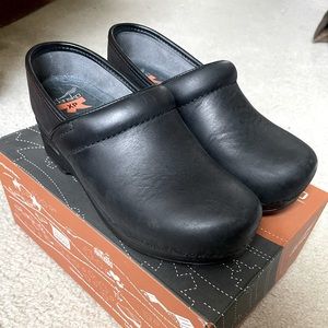 DANSKO Pro XP Clog Black Oiled size 37